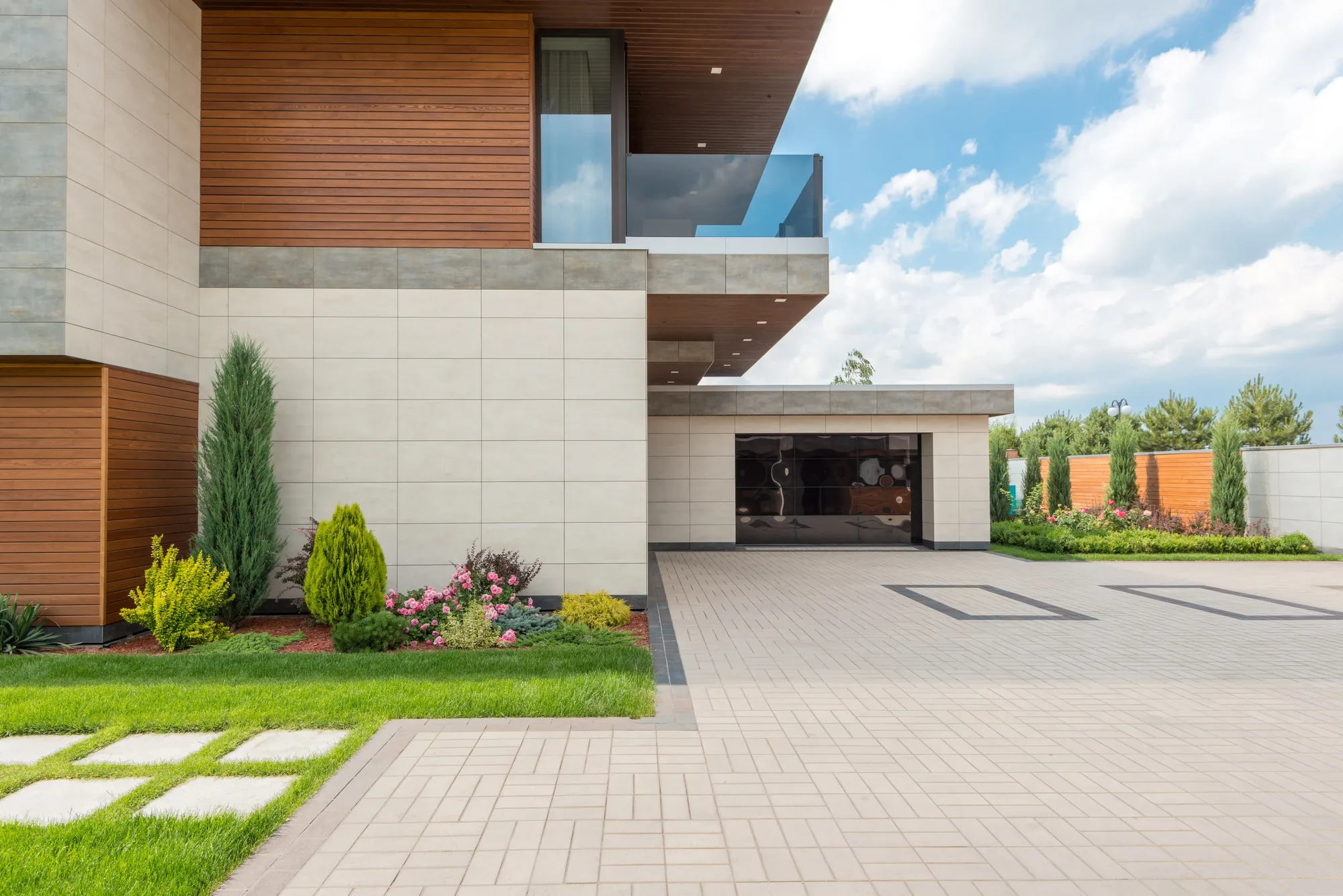 Residential garage door in Saratoga